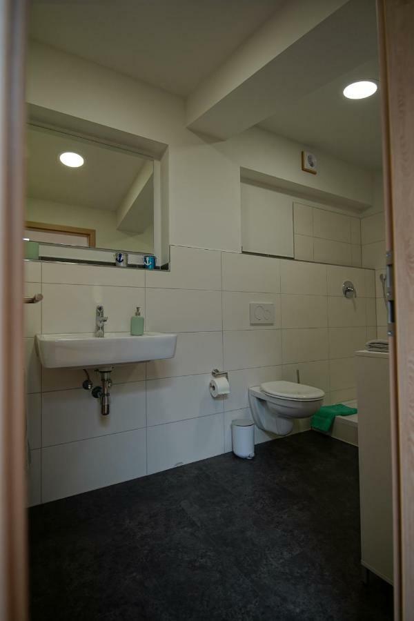 Gaestewohnung Hardinghaus Am Teich วาเรนดอร์ฟ ภายนอก รูปภาพ