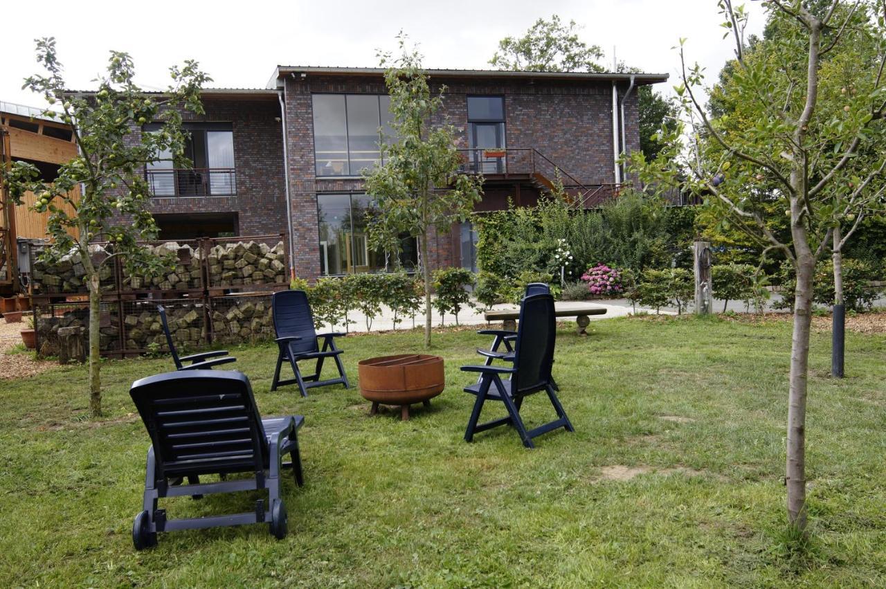 Gaestewohnung Hardinghaus Am Teich วาเรนดอร์ฟ ภายนอก รูปภาพ